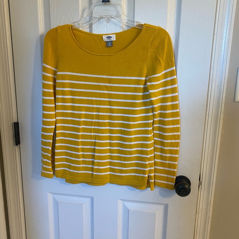 Old Navy Sweater